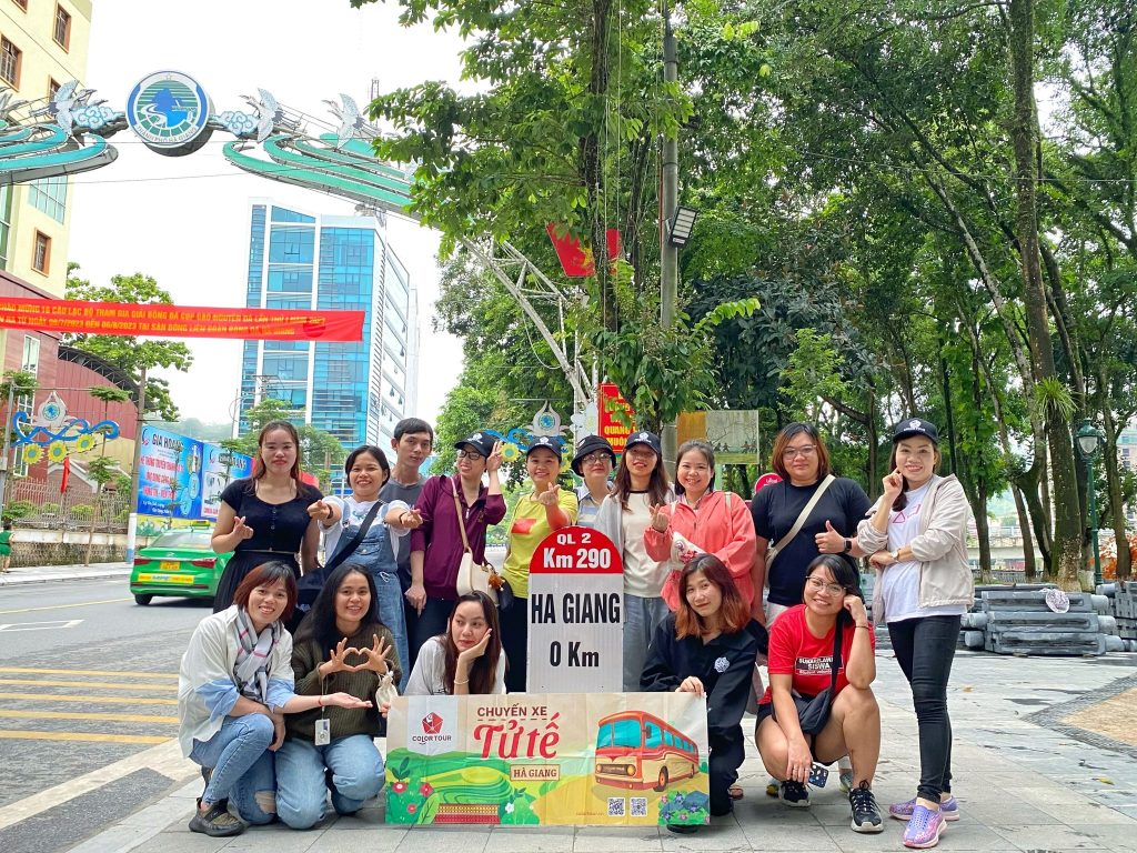 453540059 10222250303041205 4730513741171444848 n Color Tour - Khởi Nguồn Giá Trị Sống Tháng 10 1, 2026