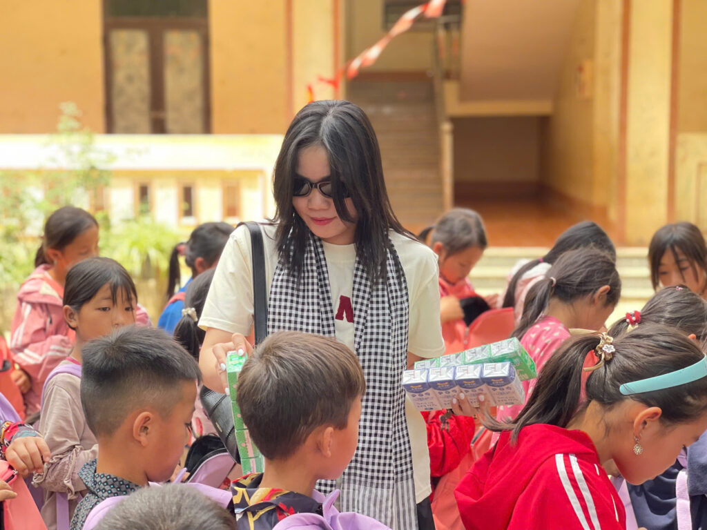 2737199628804408497 Color Tour - Khởi Nguồn Giá Trị Sống Tháng 10 1, 2026